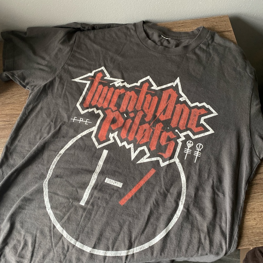 Twenty One Pilots shirt